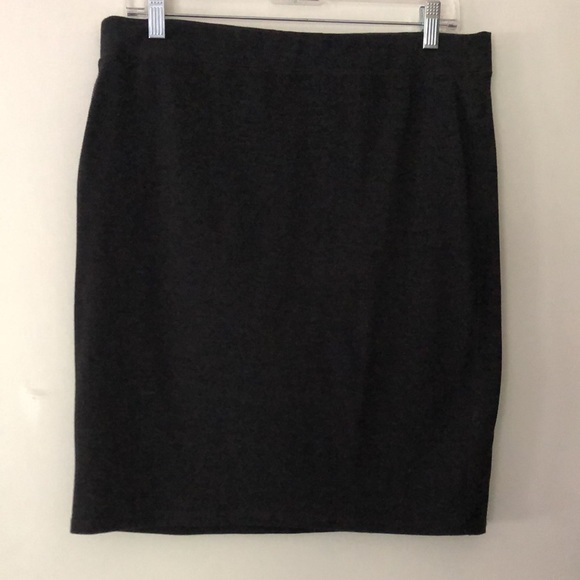 Old Navy Dresses & Skirts - OLD NAVY  PENCIL SKIRT• SIZE L •EUC